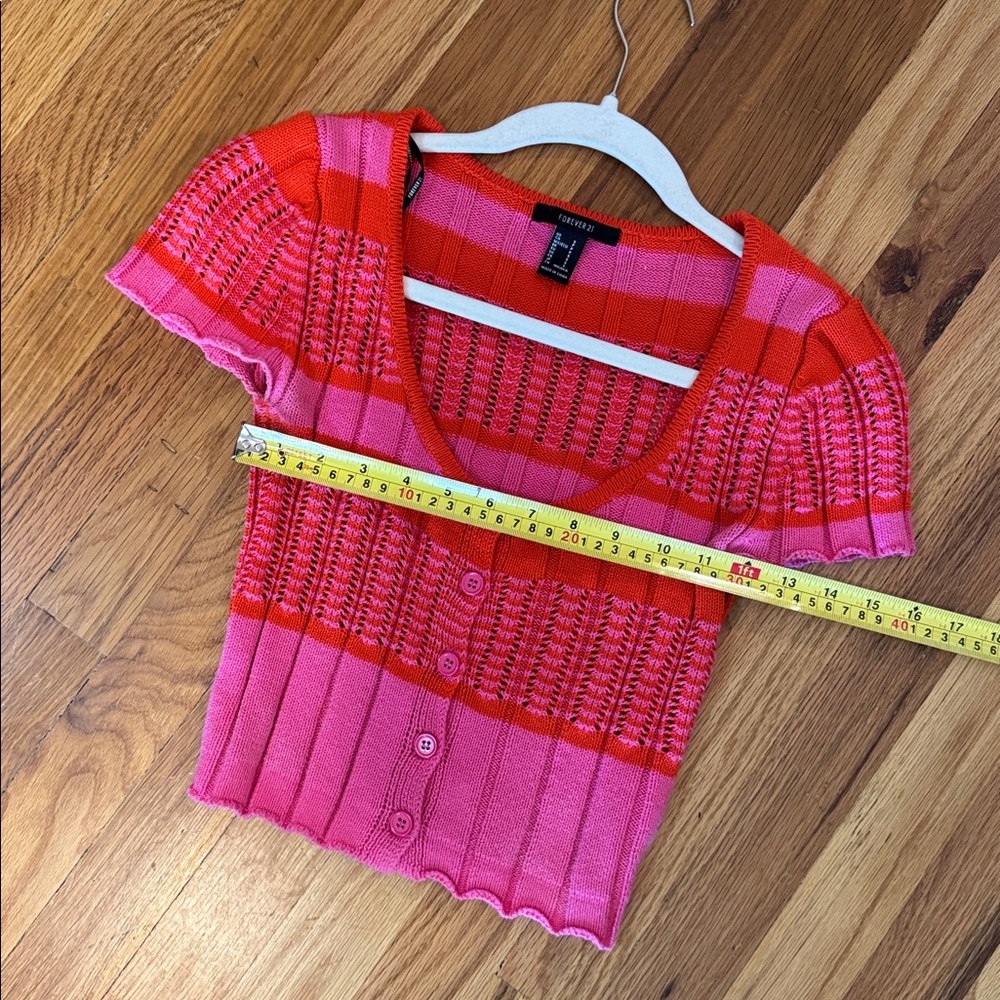 Forever 21 Pink and Red Knit Button-Up crop sweater top. size small - Picture 8 of 9
